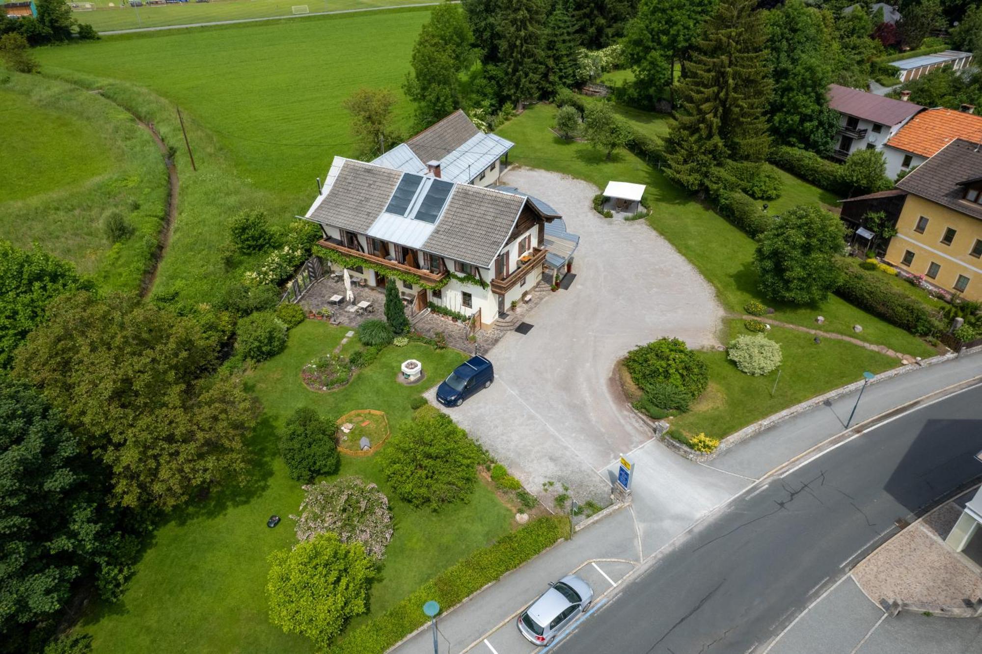 Pension Lipicer Kotschach-Mauthen Exteriör bild